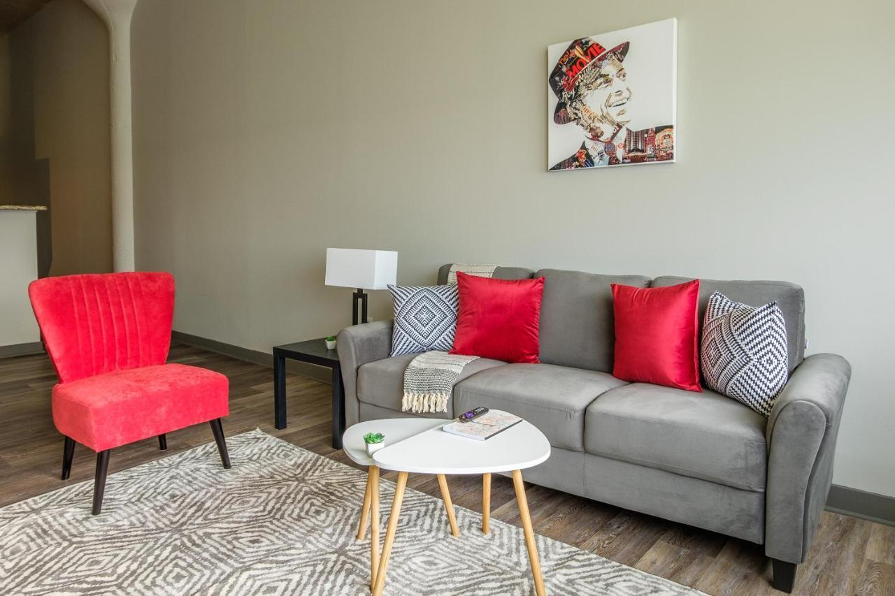 Frontdesk Waterfront Apts Downtown Cleveland Lägenhet Rum bild